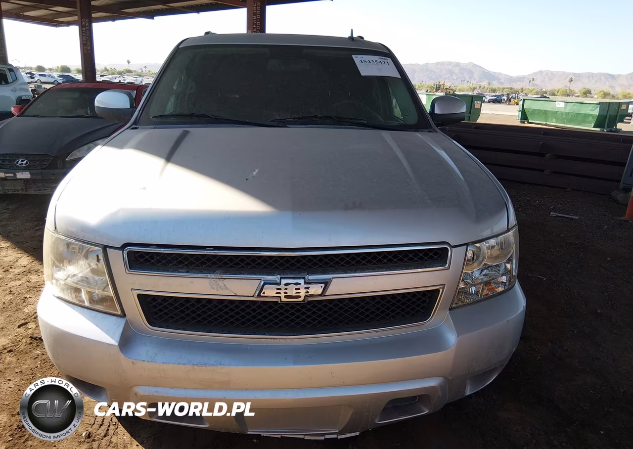 2010 Chevrolet Suburban 1500 Ls VIN:1GNUCHE09AR282935 - 11