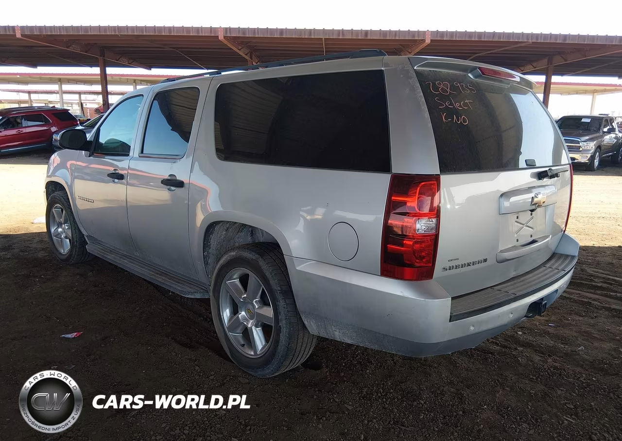 2010 Chevrolet Suburban 1500 Ls VIN:1GNUCHE09AR282935 - 3