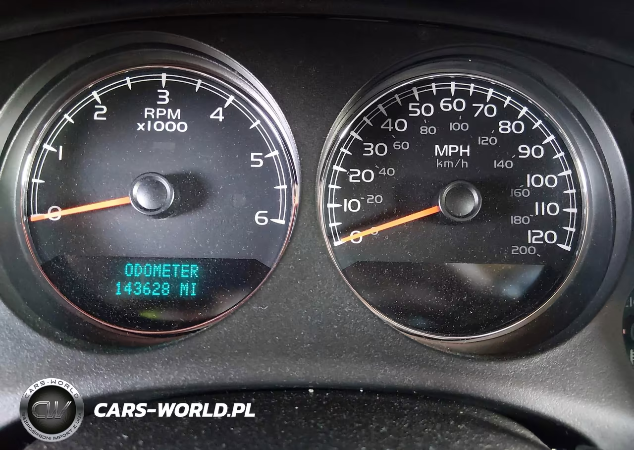 2010 Chevrolet Suburban 1500 Ls VIN:1GNUCHE09AR282935 - 7