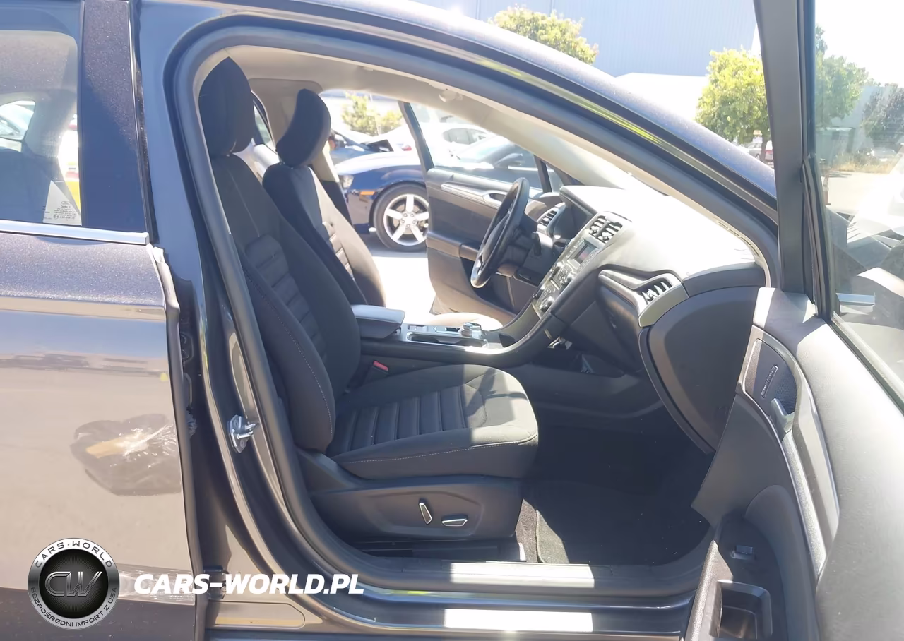 2017 Ford Fusion Se VIN:3FA6P0H73HR180633 - 5