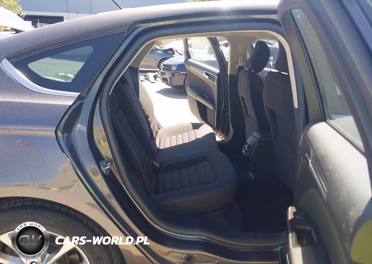 2017 Ford Fusion Se VIN:3FA6P0H73HR180633 - 8