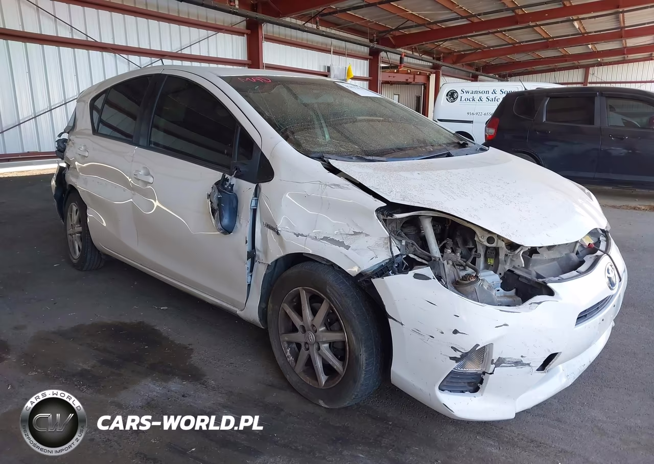 2012 Toyota Prius C Three VIN:JTDKDTB31C1507414 - 6
