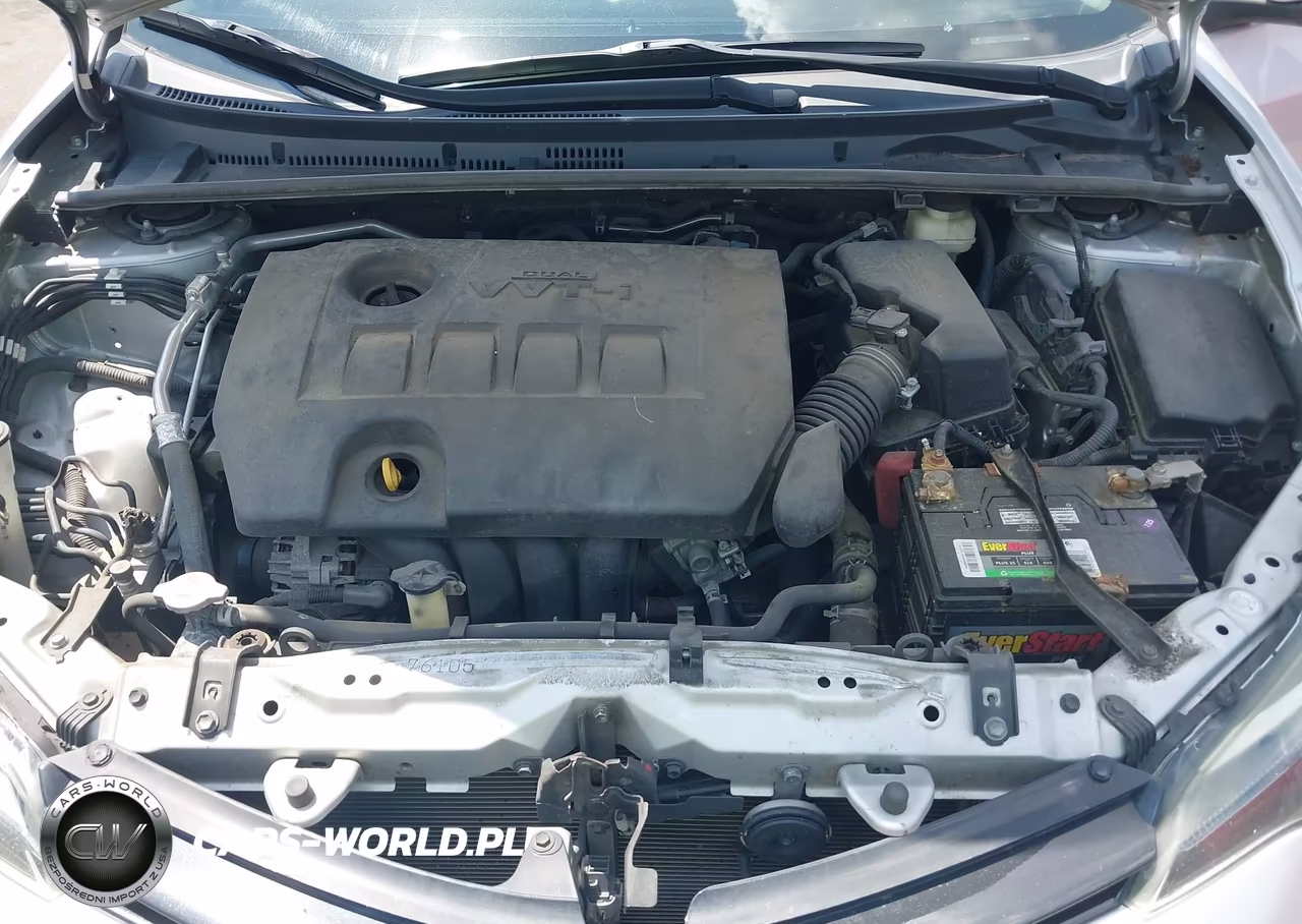 2018 Toyota Corolla Le VIN:2T1BURHE3JC047922 - 10