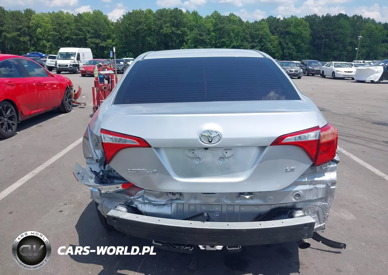2018 Toyota Corolla Le VIN:2T1BURHE3JC047922 - 16