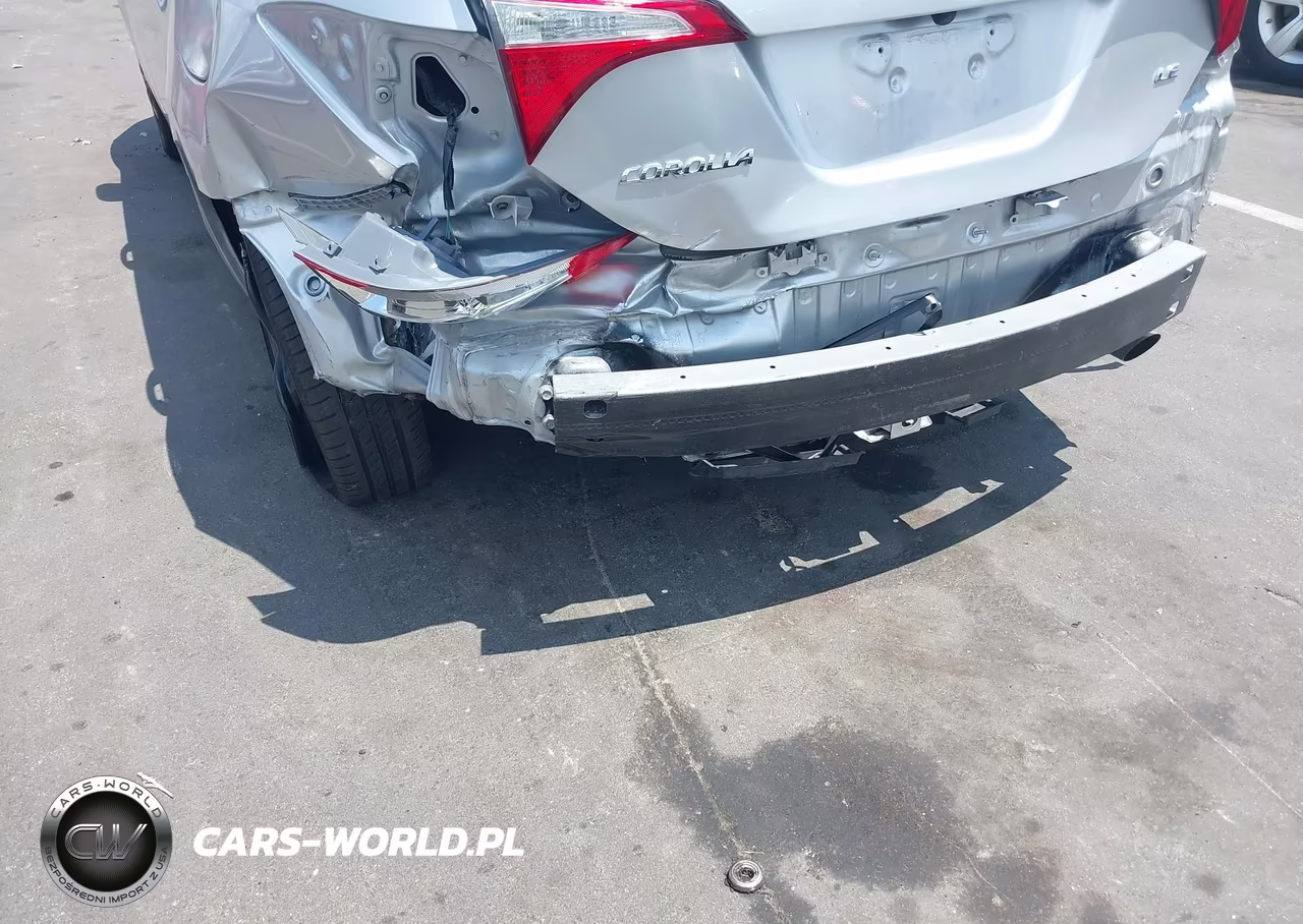 2018 Toyota Corolla Le VIN:2T1BURHE3JC047922 - 6