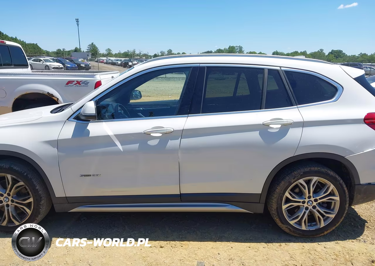 2017 BMW X1 Sdrive28I VIN:WBXHU7C38H5H32872 - 14