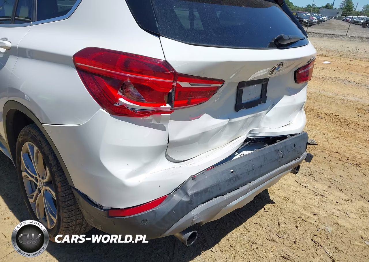 2017 BMW X1 Sdrive28I VIN:WBXHU7C38H5H32872 - 17