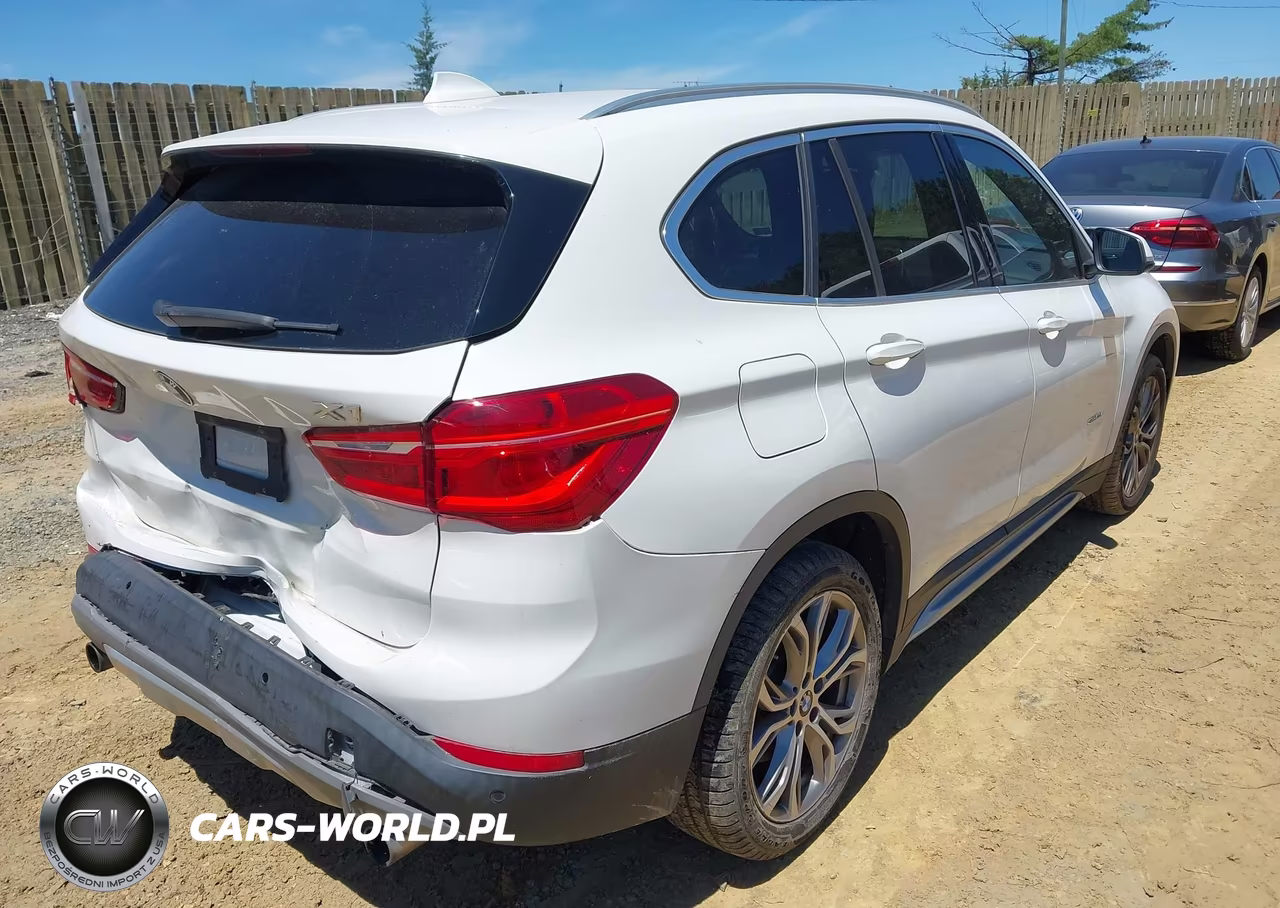2017 BMW X1 Sdrive28I VIN:WBXHU7C38H5H32872 - 4