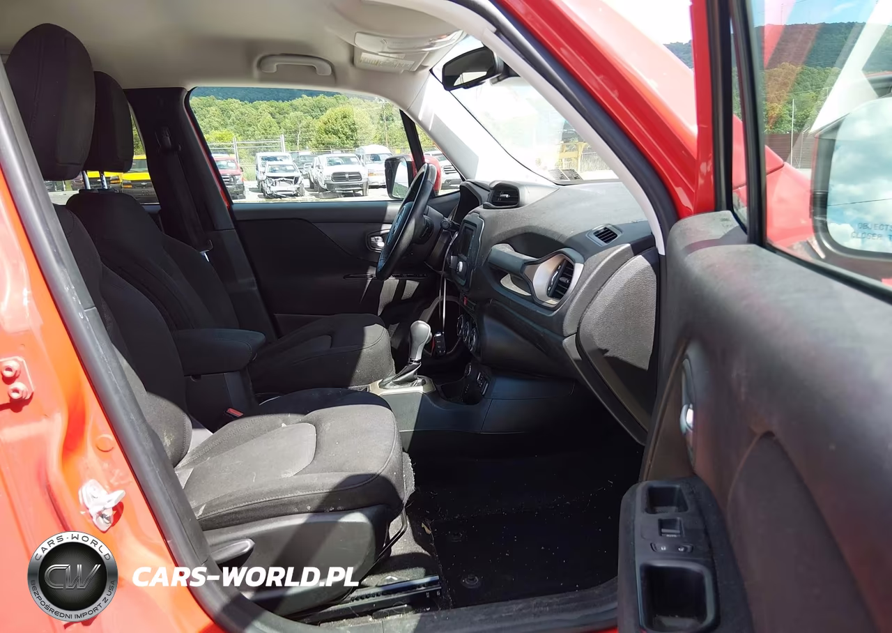 2017 Jeep Renegade Latitude 4X4 VIN:ZACCJBBB3HPF08814 - 5