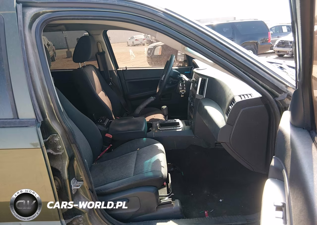 2008 Jeep Grand Cherokee Laredo VIN:1J8GR48K58C133356 - 5