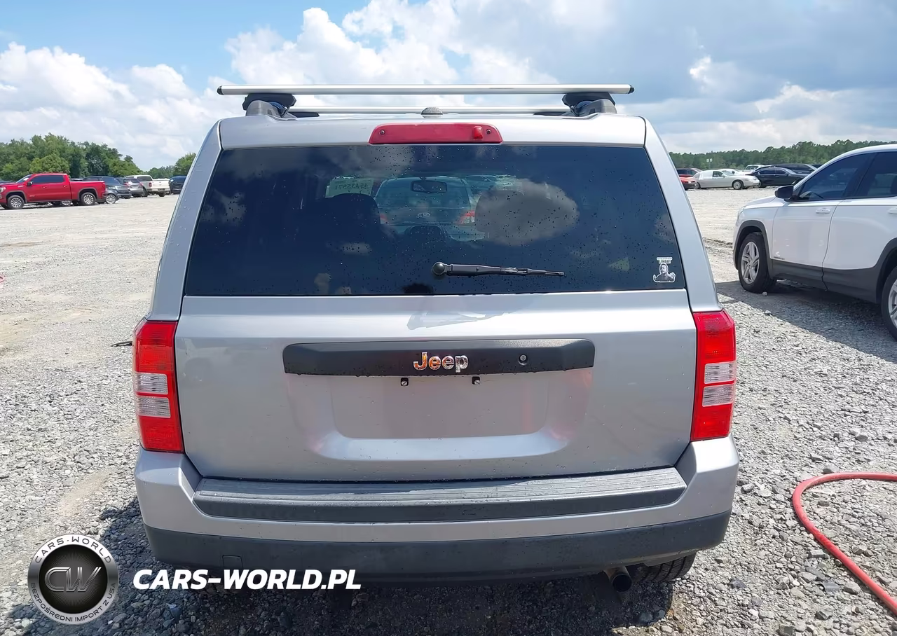 2016 Jeep Patriot Sport VIN:1C4NJPBA3GD783562 - 16