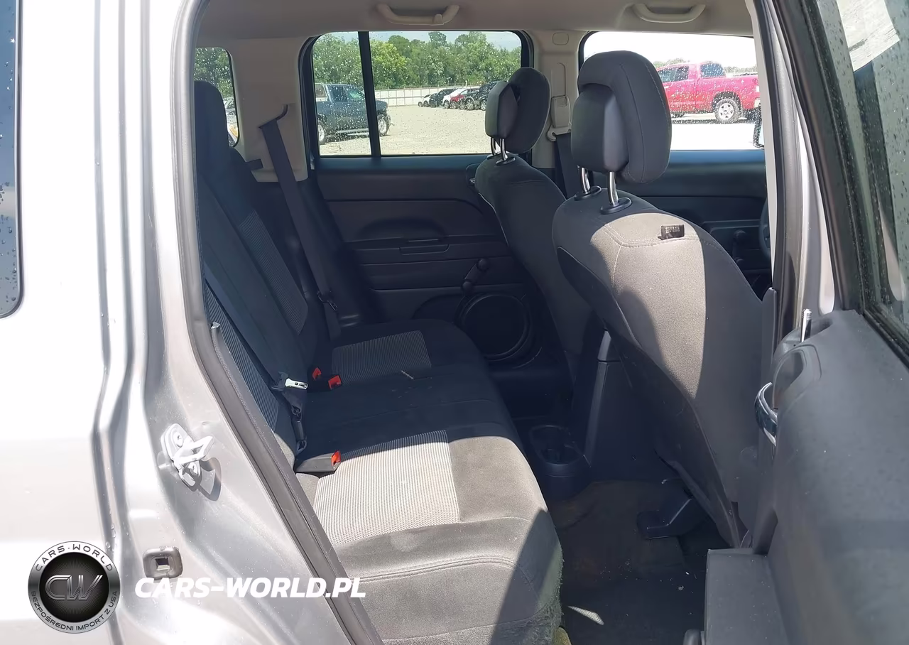 2016 Jeep Patriot Sport VIN:1C4NJPBA3GD783562 - 8