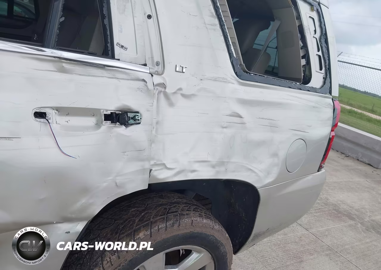 2015 Chevrolet Tahoe Lt VIN:1GNSKBKC4FR223255 - 19
