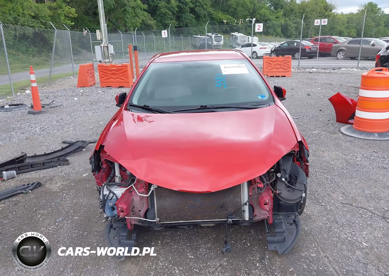 2015 Toyota Corolla Le VIN:2T1BURHE0FC231769 - 13