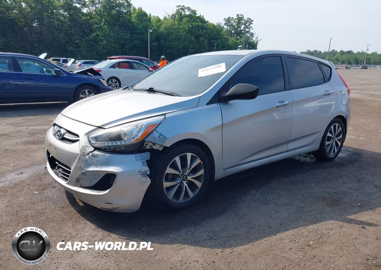 2015 Hyundai Accent Sport VIN:KMHCU5AE0FU220180 - 2
