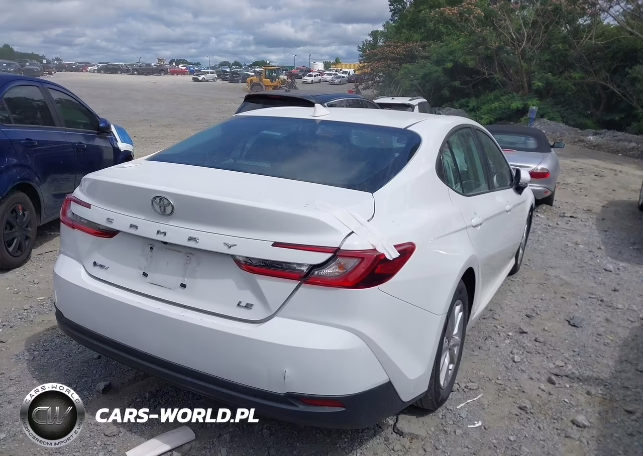 2025 Toyota Camry Le VIN:4T1DAACK6SU040186 - 4