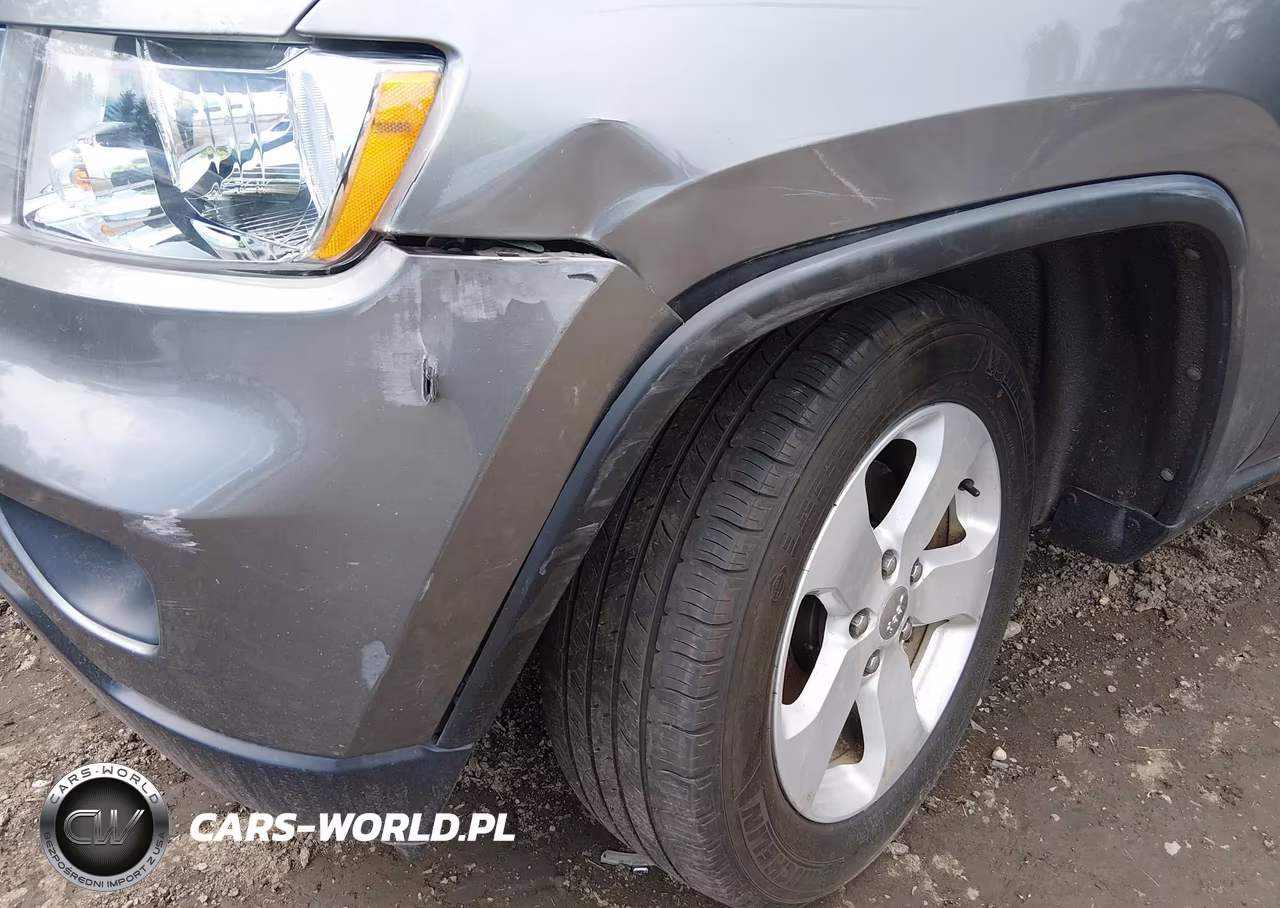 2011 Jeep Grand Cherokee Laredo VIN:1J4RR4GG9BC736034 - 6