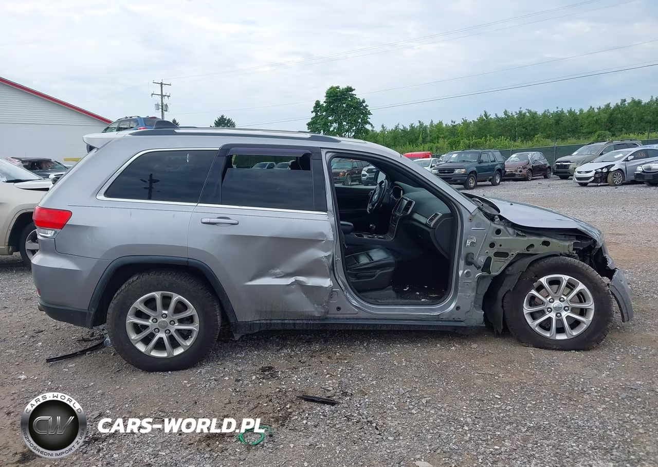 2015 Jeep Grand Cherokee Laredo VIN:1C4RJFAG0FC659934 - 13