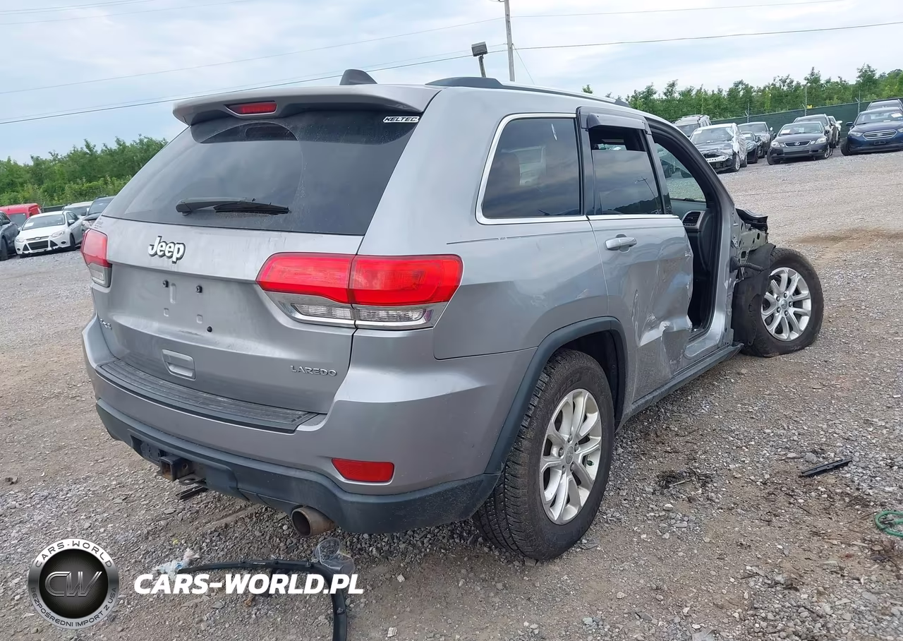 2015 Jeep Grand Cherokee Laredo VIN:1C4RJFAG0FC659934 - 4