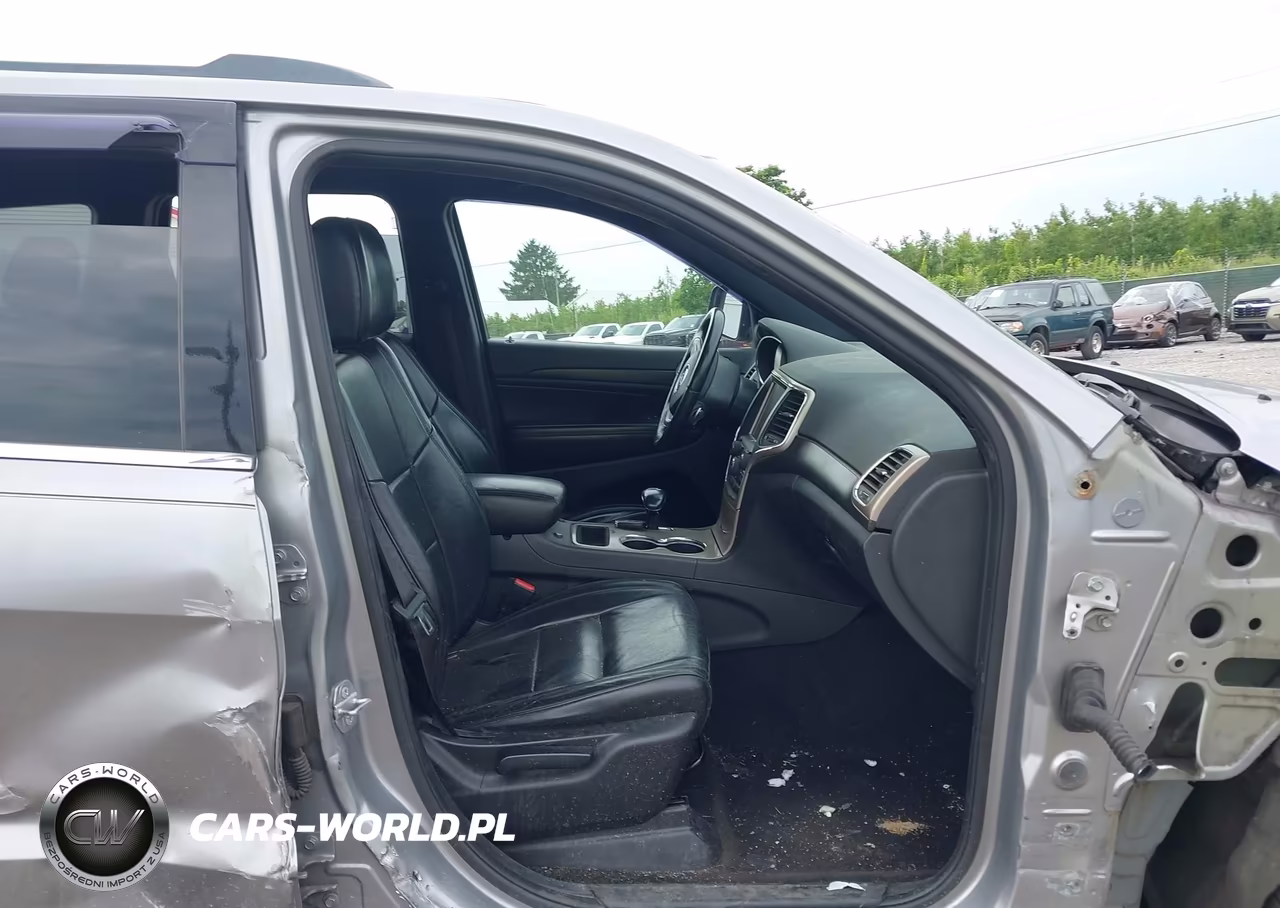 2015 Jeep Grand Cherokee Laredo VIN:1C4RJFAG0FC659934 - 5