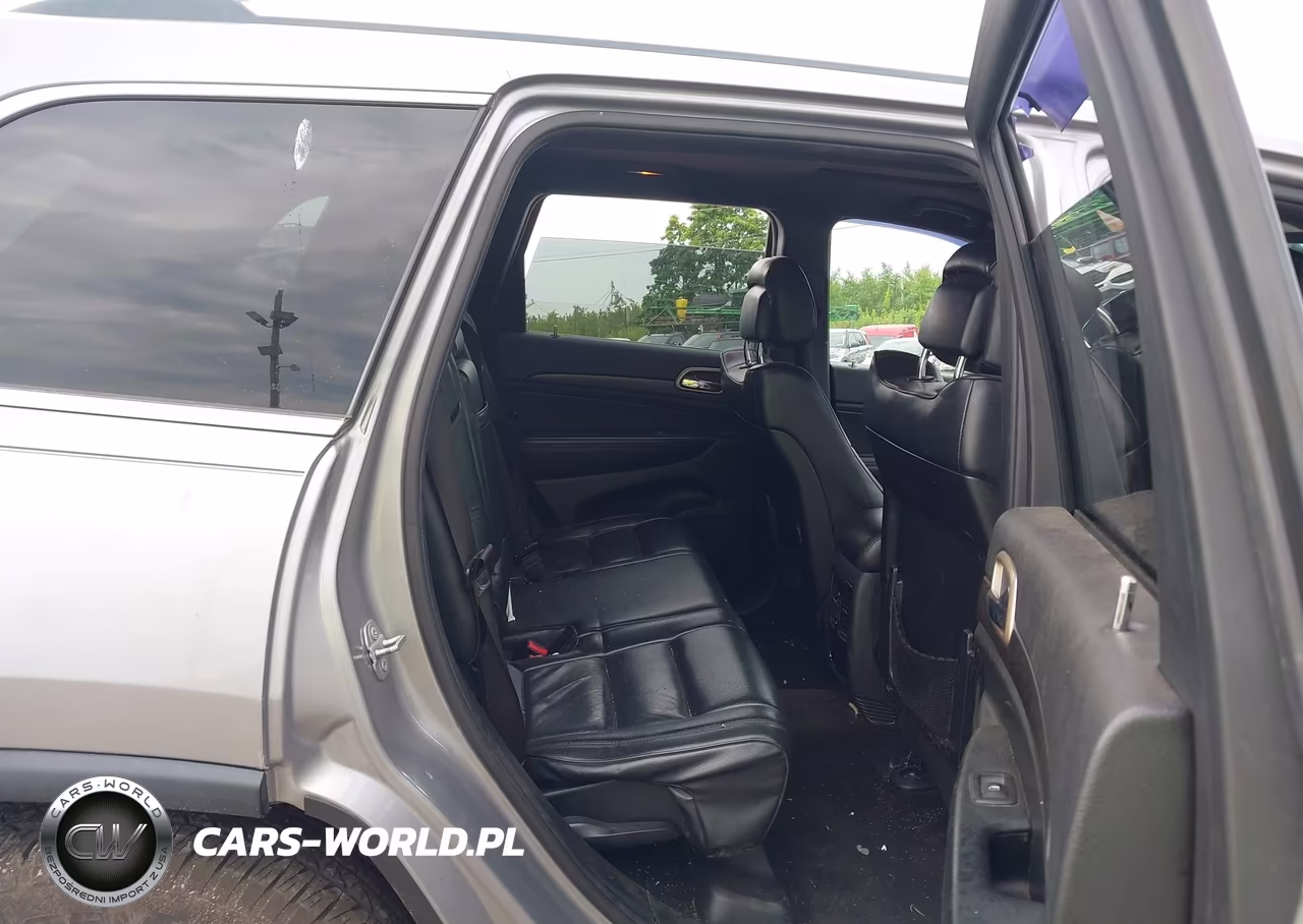2015 Jeep Grand Cherokee Laredo VIN:1C4RJFAG0FC659934 - 8
