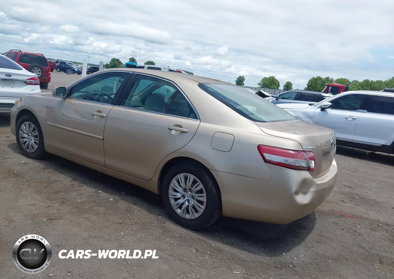 2010 Toyota Camry Le VIN:4T1BF3EK4AU019501 - 3