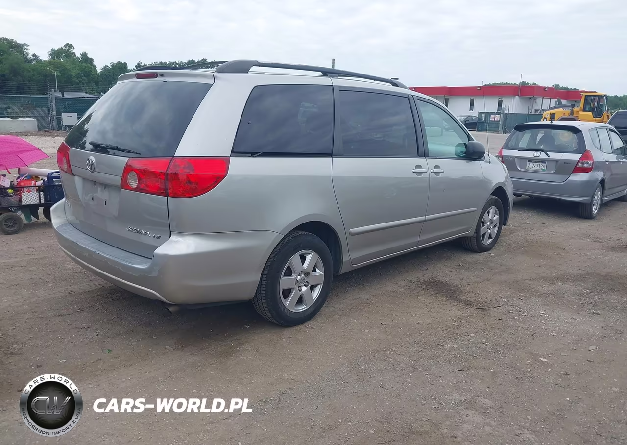 2007 Toyota Sienna Le VIN:5TDZK23CX7S005510 - 4
