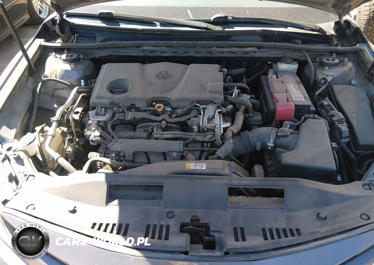 2018 Toyota Camry Le VIN:4T1B11HK2JU014702 - 10