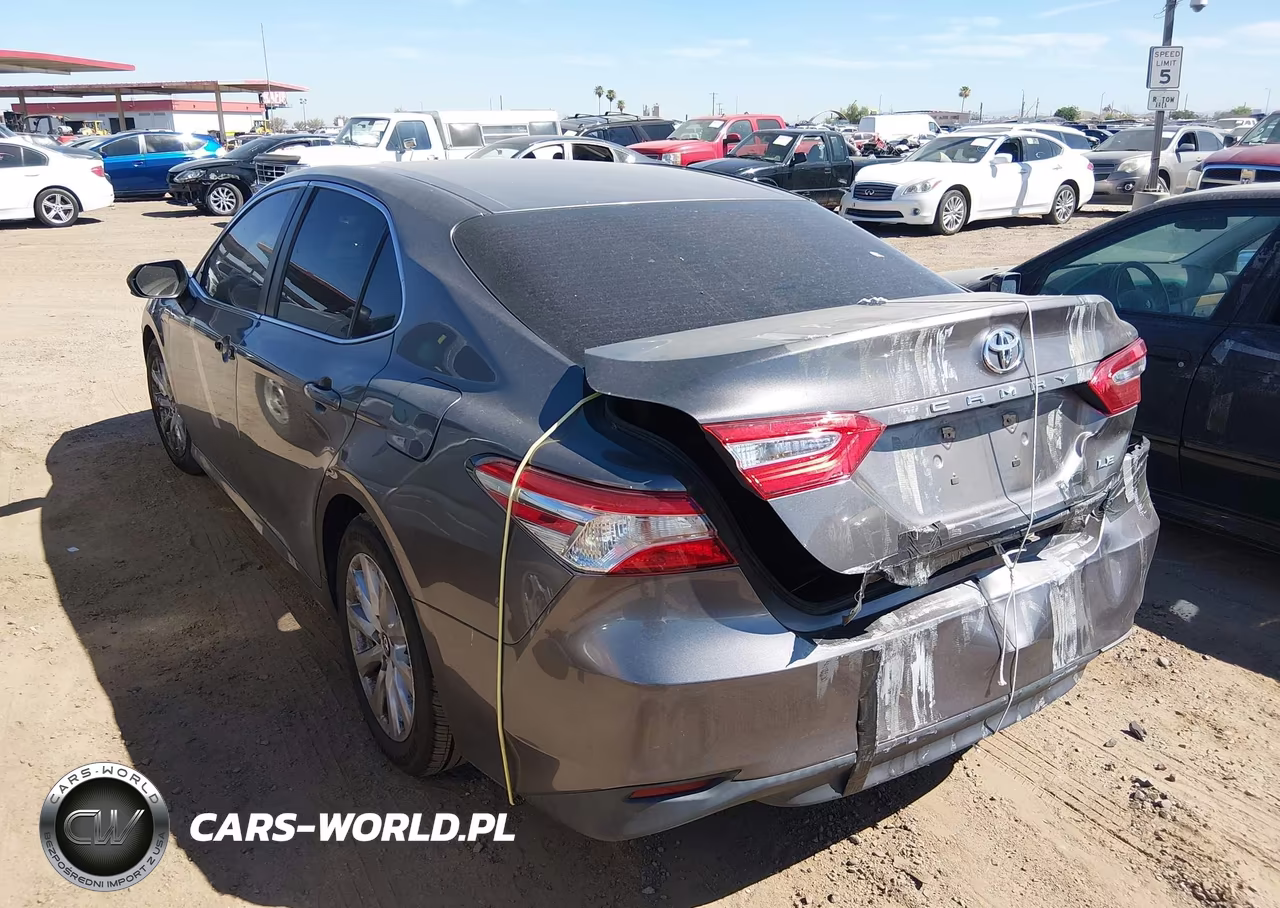 2018 Toyota Camry Le VIN:4T1B11HK2JU014702 - 6