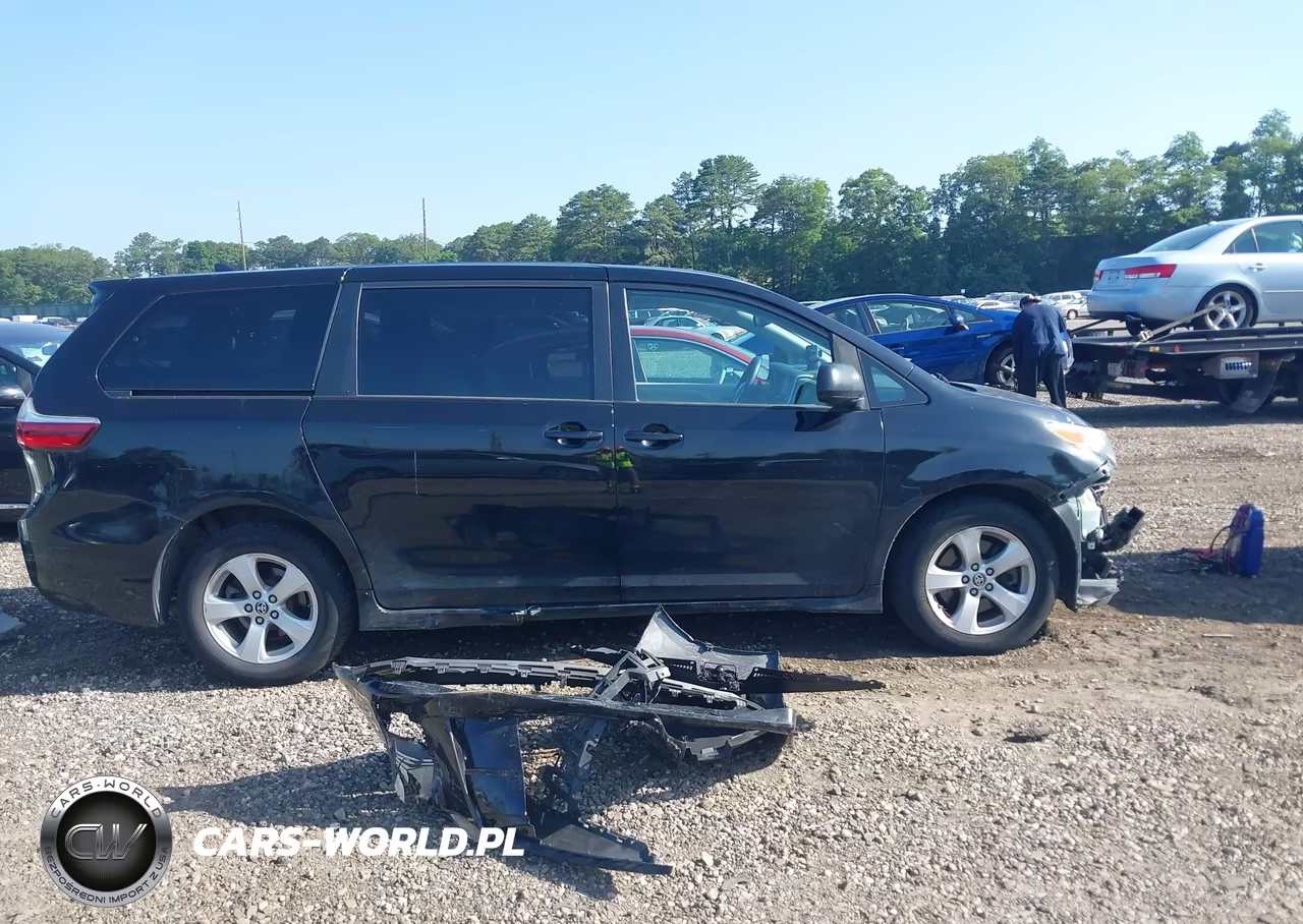 2020 Toyota Sienna L VIN:5TDZZ3DC5LS069318 - 13