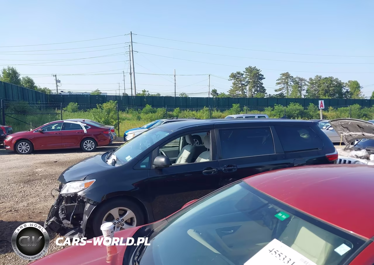 2020 Toyota Sienna L VIN:5TDZZ3DC5LS069318 - 14