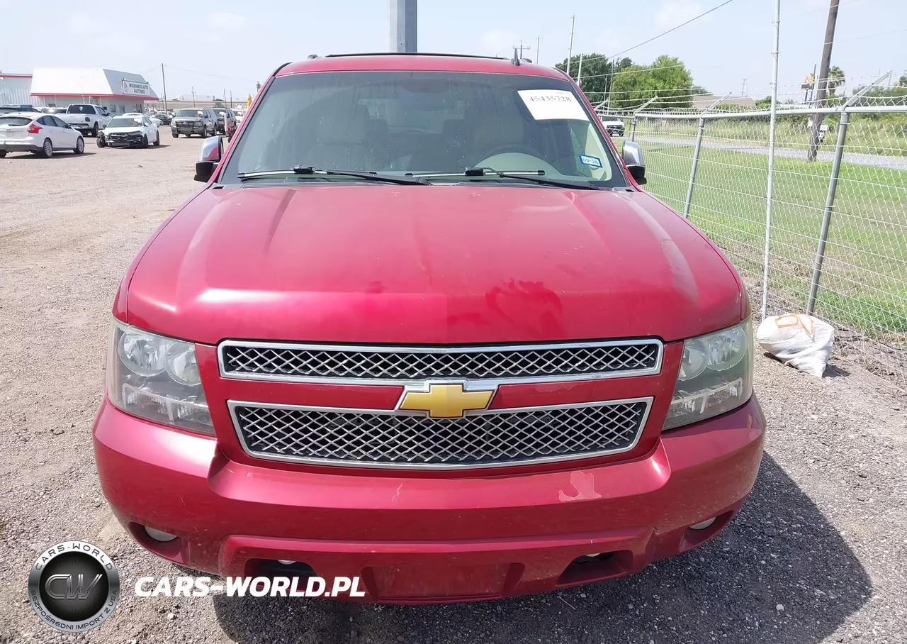 2013 Chevrolet Suburban Lt VIN:1GNSCJE05DR101848 - 12