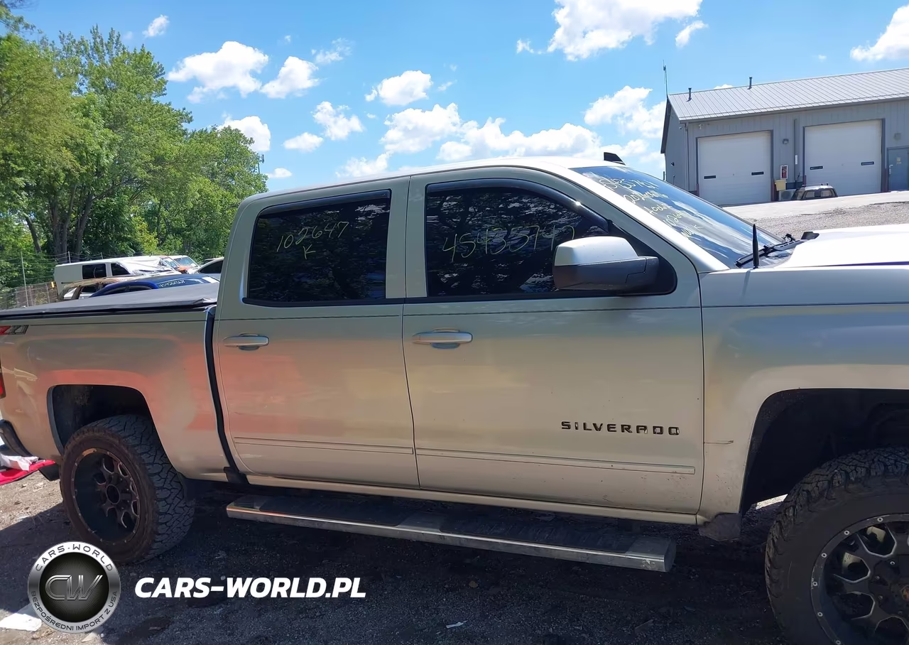 2018 Chevrolet Silverado 1500 Lt VIN:3GCUKRECXJG102647 - 13