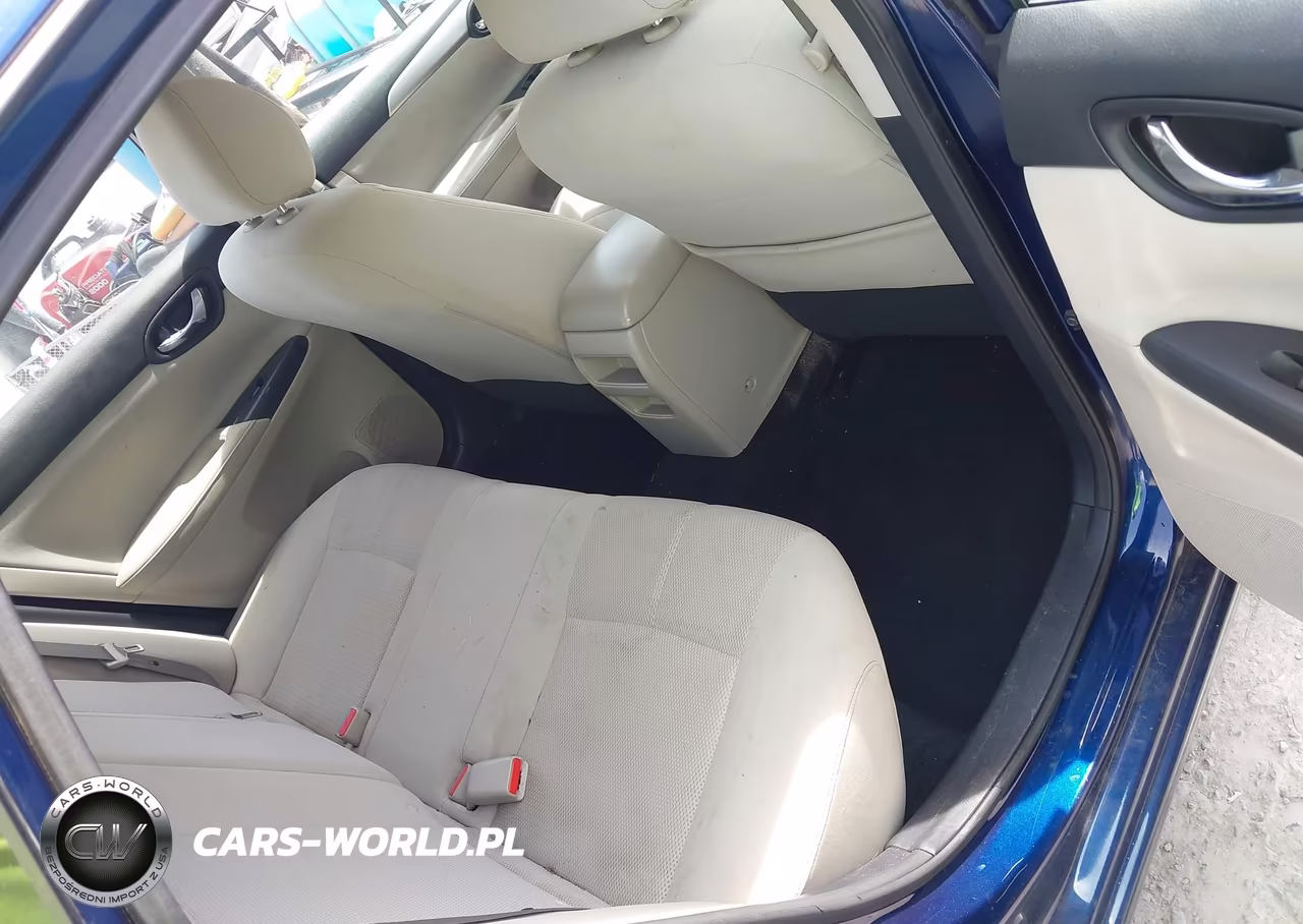 2017 Nissan Sentra S VIN:3N1AB7AP7HY333058 - 8