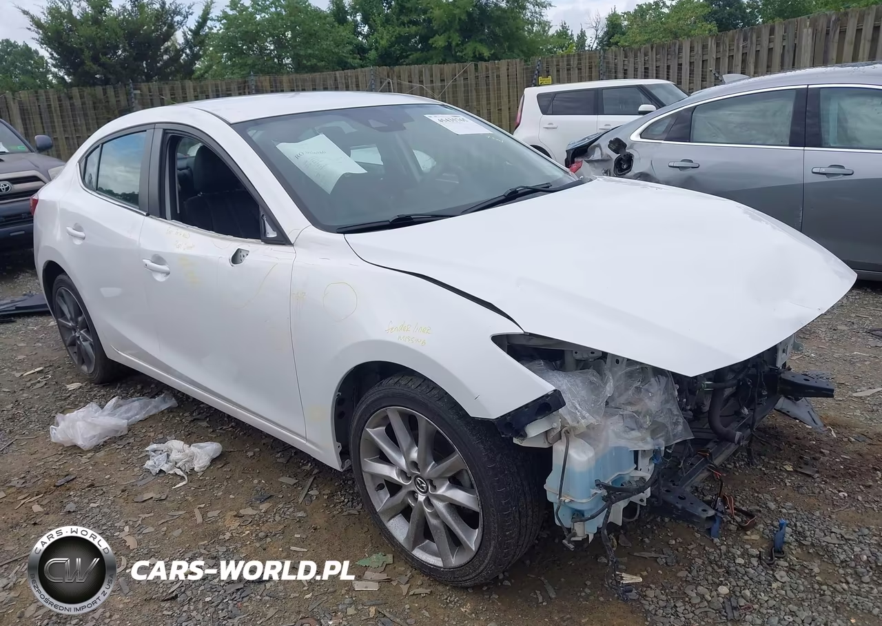 2018 Mazda Mazda3 Touring – zdjęcie 1 z 17