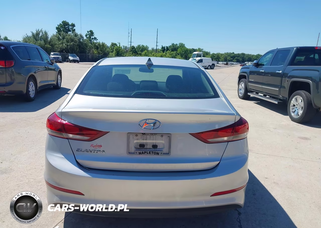 2018 Hyundai Elantra Sel VIN:5NPD84LF4JH397749 - 16