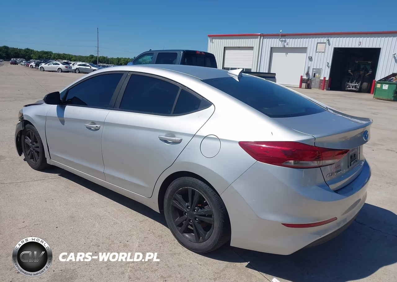 2018 Hyundai Elantra Sel VIN:5NPD84LF4JH397749 - 3