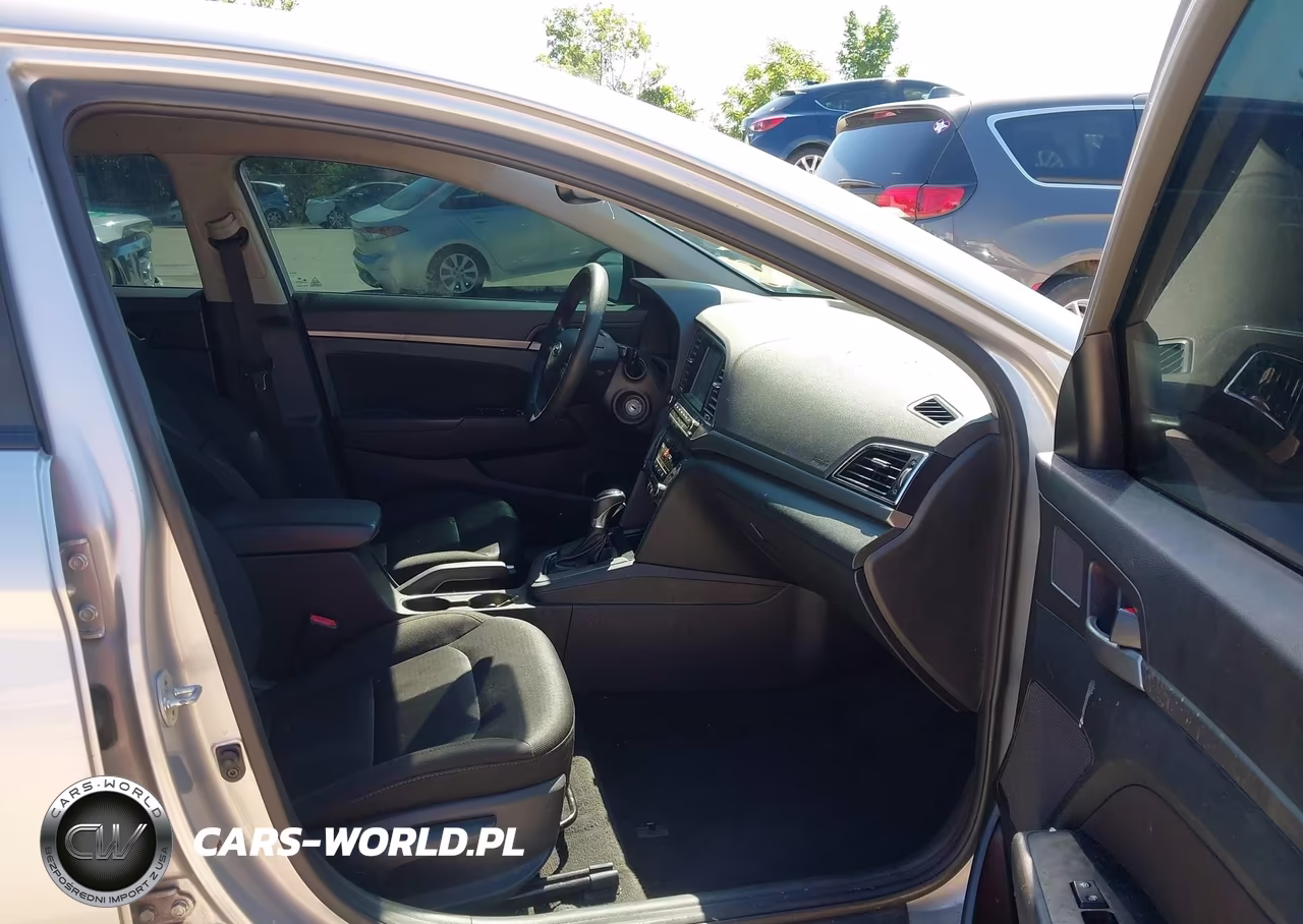 2018 Hyundai Elantra Sel VIN:5NPD84LF4JH397749 - 5
