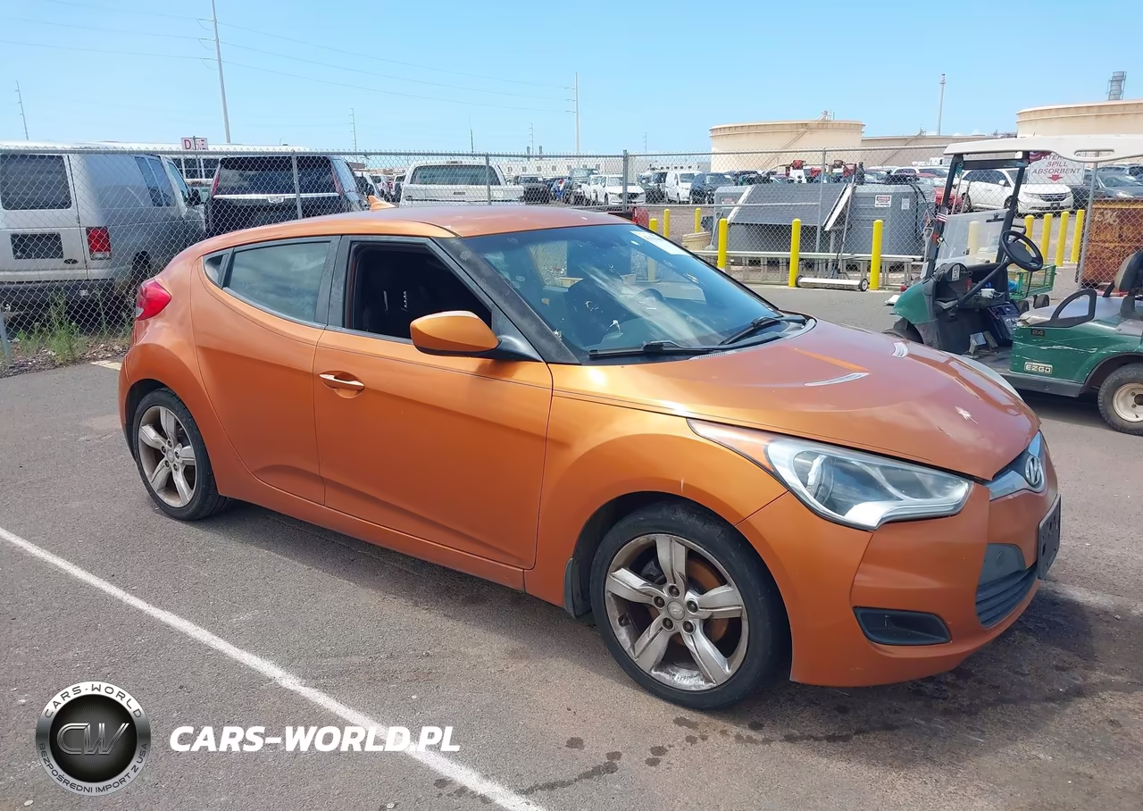 2012 Hyundai Veloster Base W-Black