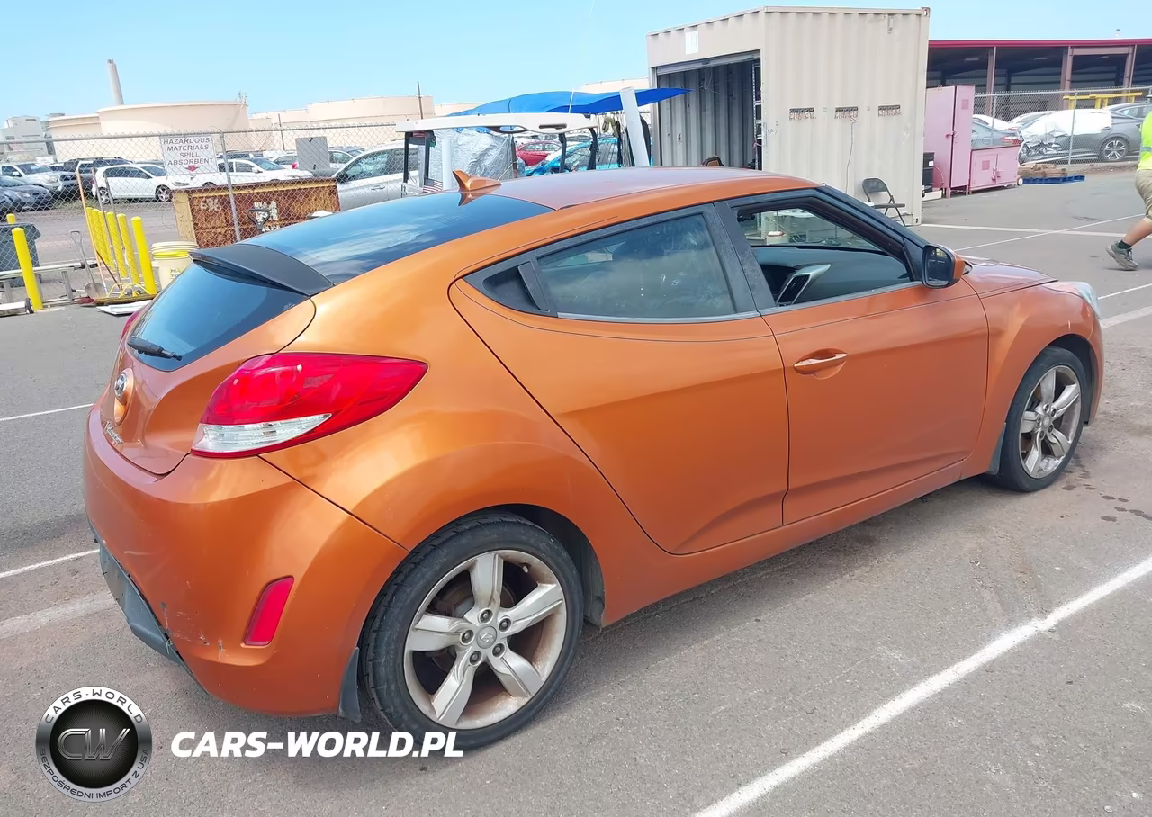 2012 Hyundai Veloster Base W-Black VIN:KMHTC6AD7CU060083 - 4