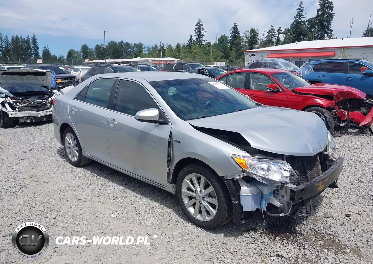2014 Toyota Camry Hybrid Xle