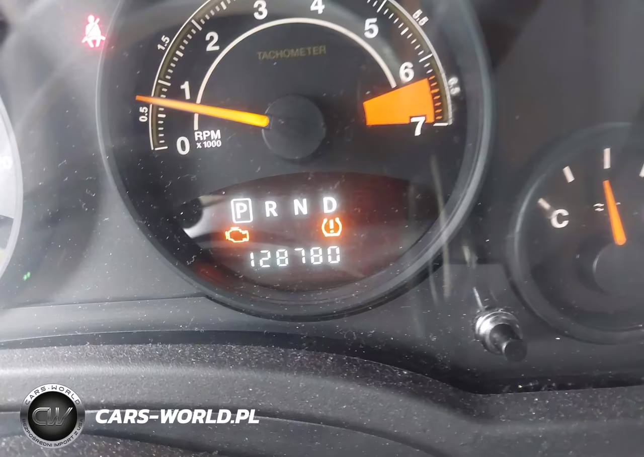 2015 Jeep Patriot Latitude VIN:1C4NJRFB6FD258573 - 15