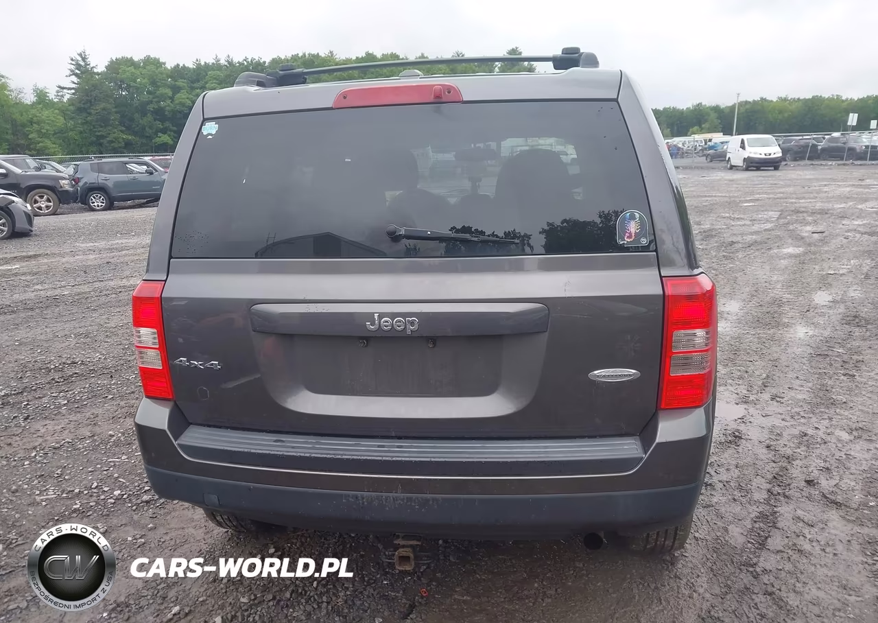 2015 Jeep Patriot Latitude VIN:1C4NJRFB6FD258573 - 16