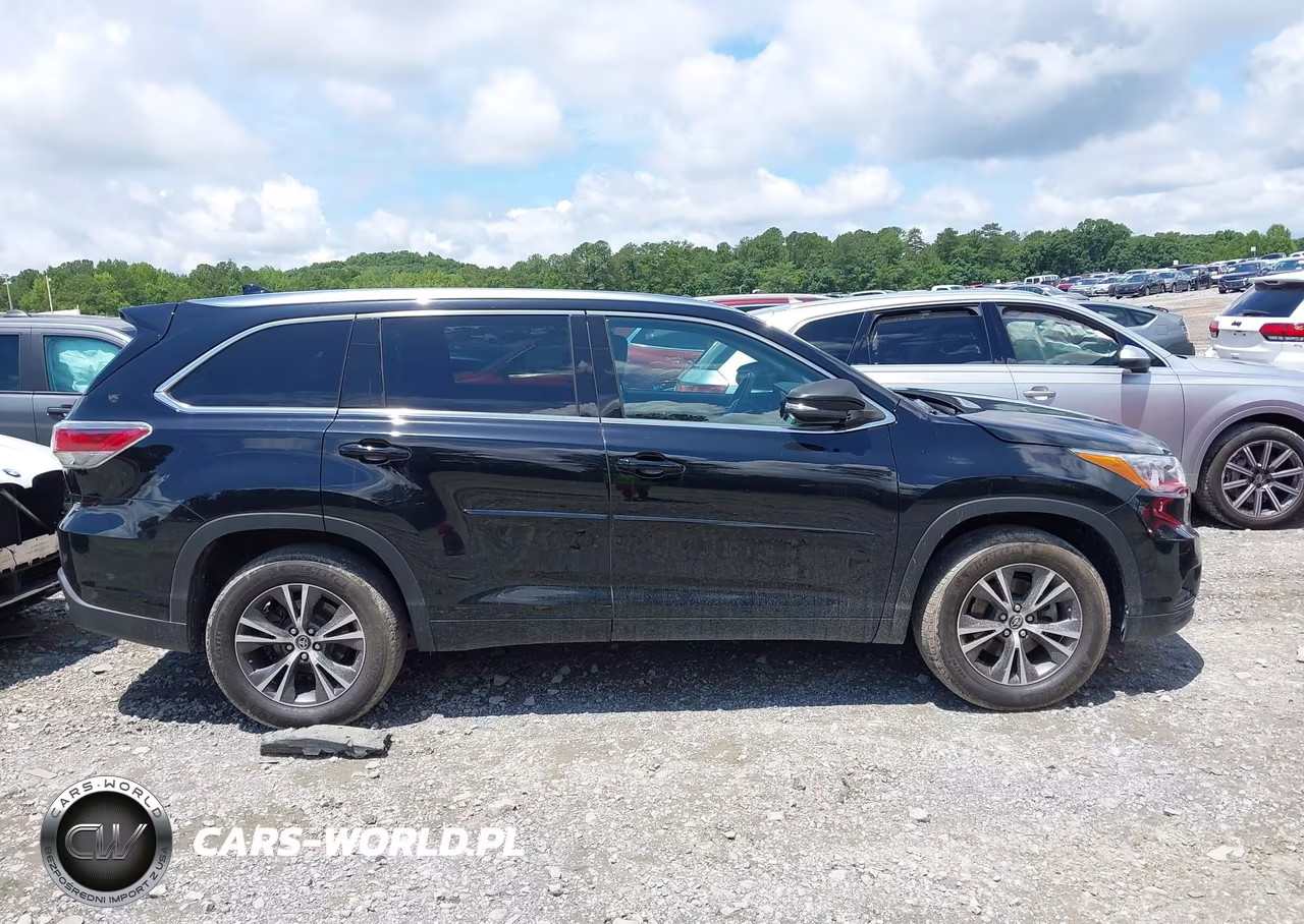 2016 Toyota Highlander Xle V6 VIN:5TDKKRFH2GS504075 - 13