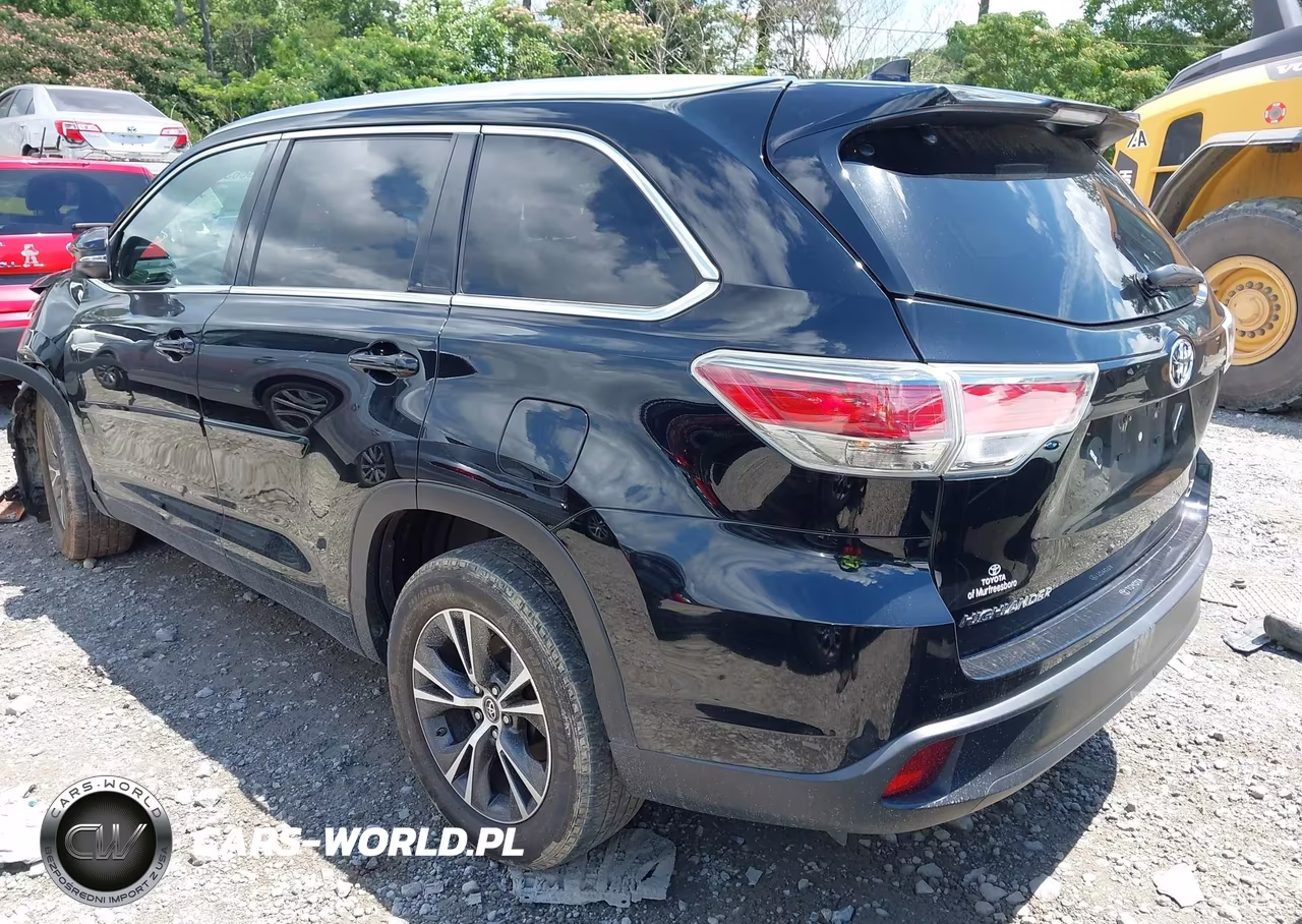 2016 Toyota Highlander Xle V6 VIN:5TDKKRFH2GS504075 - 3