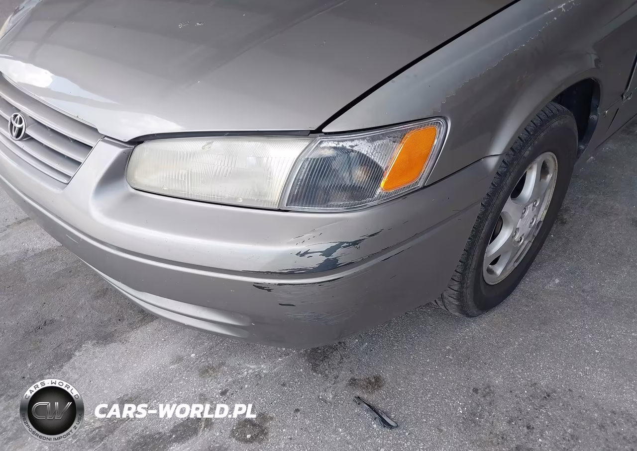 1998 Toyota Camry Le VIN:4T1BG22K2WU388070 - 12