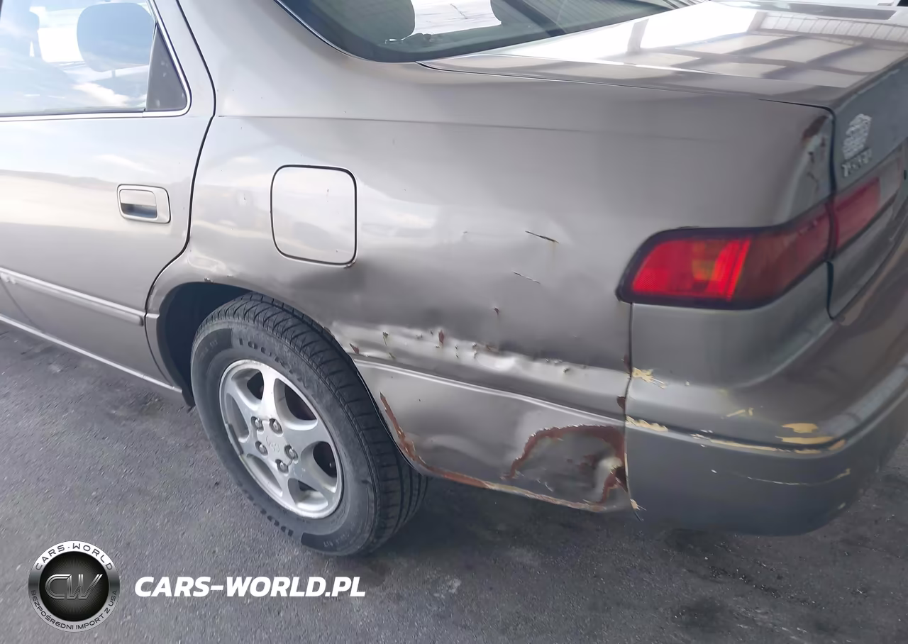1998 Toyota Camry Le VIN:4T1BG22K2WU388070 - 13