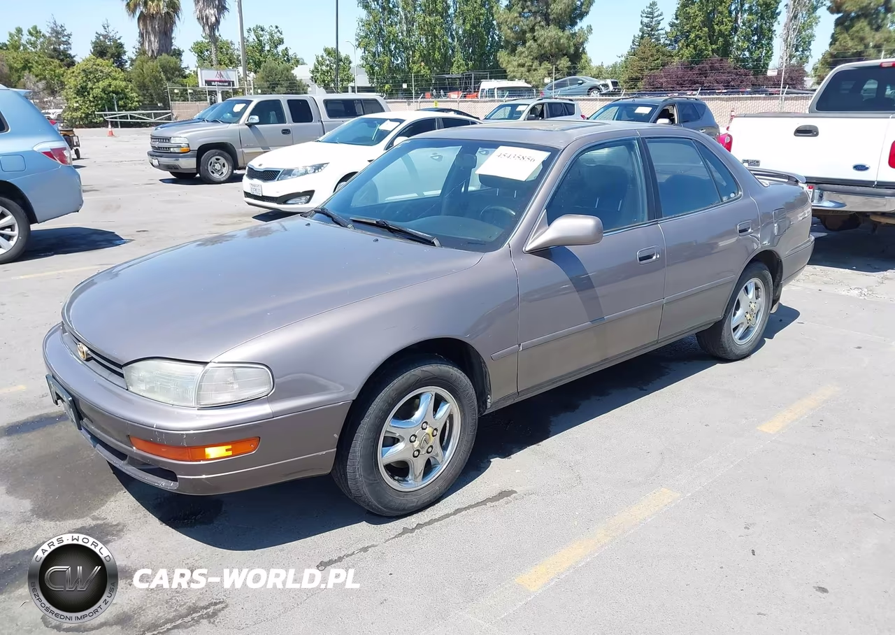1994 Toyota Camry Le VIN:JT2GK12E5R0065973 - 2