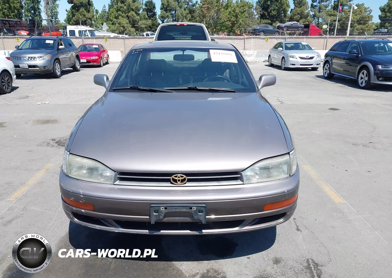 1994 Toyota Camry Le VIN:JT2GK12E5R0065973 - 6