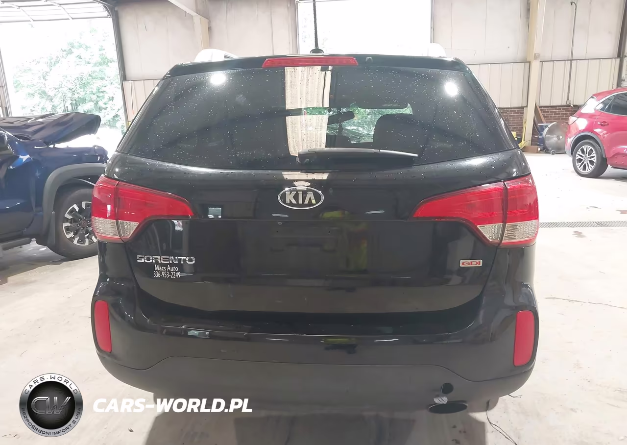 2015 Kia Sorento Lx VIN:5XYKTCA69FG633796 - 17